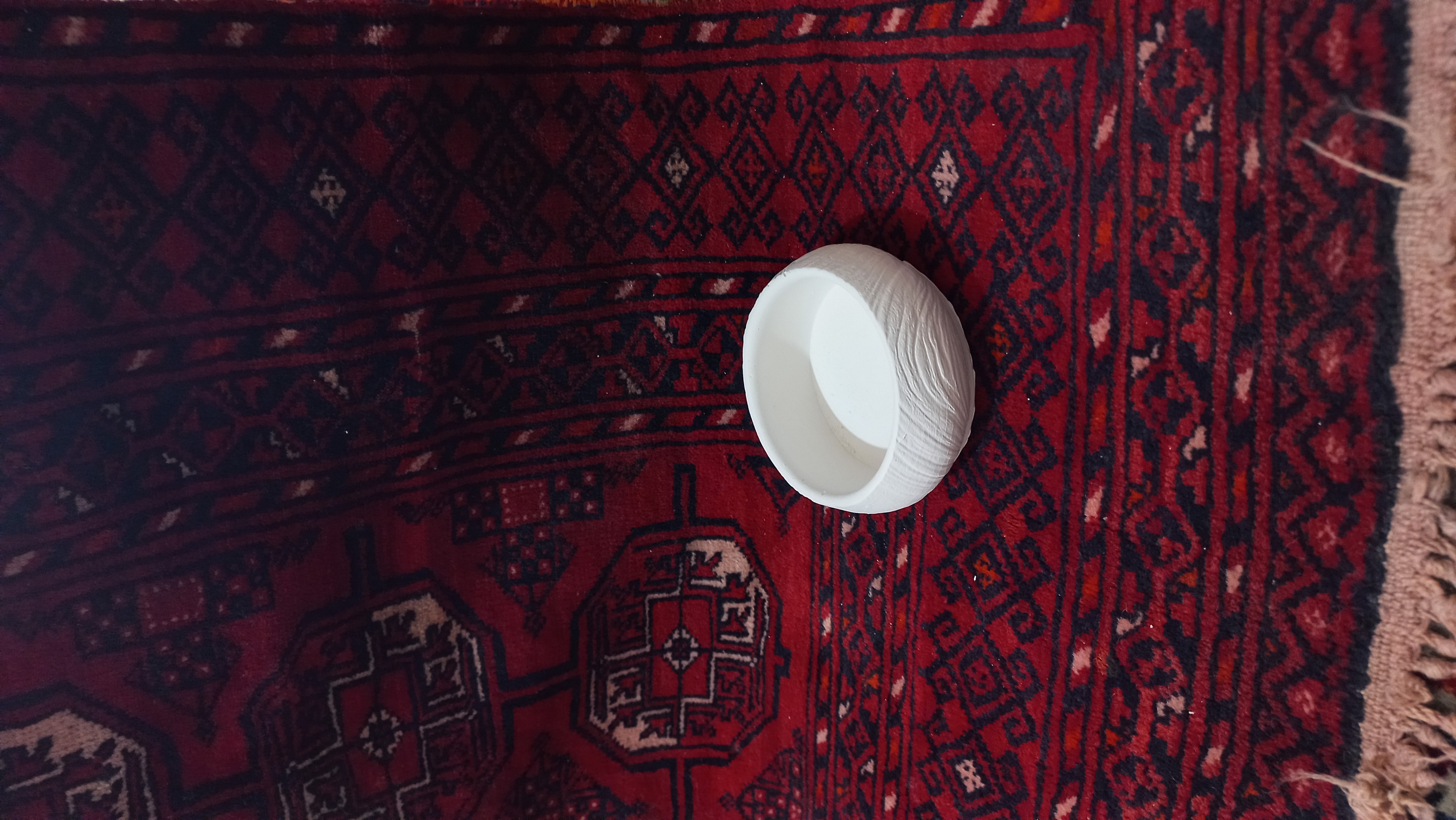 کاسه کوچک چوبی